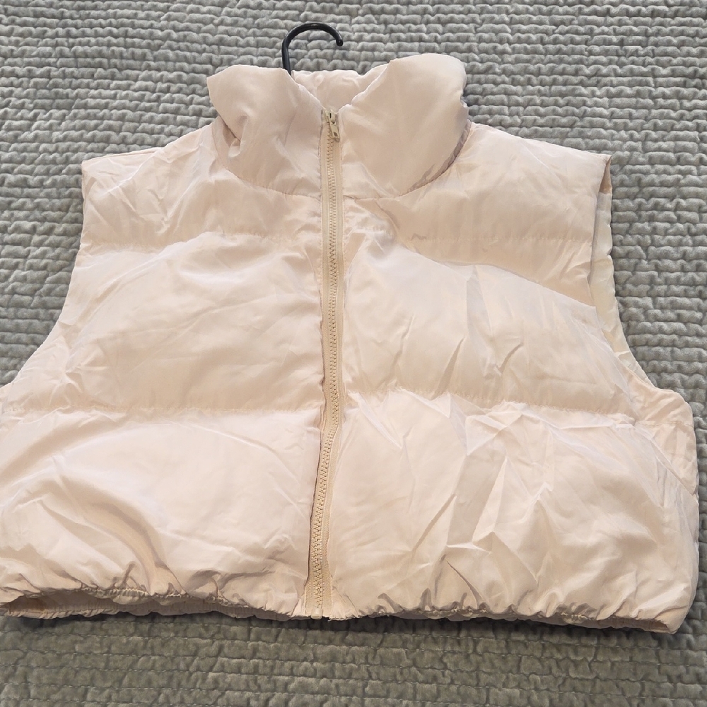Cropped Puffer Vest
